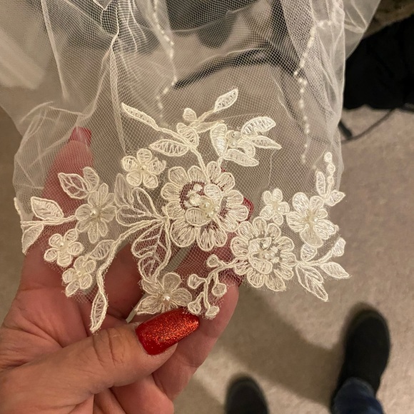 (image for) Selling a beautiful Off white wedding veil with beautiful embellishments!!!!